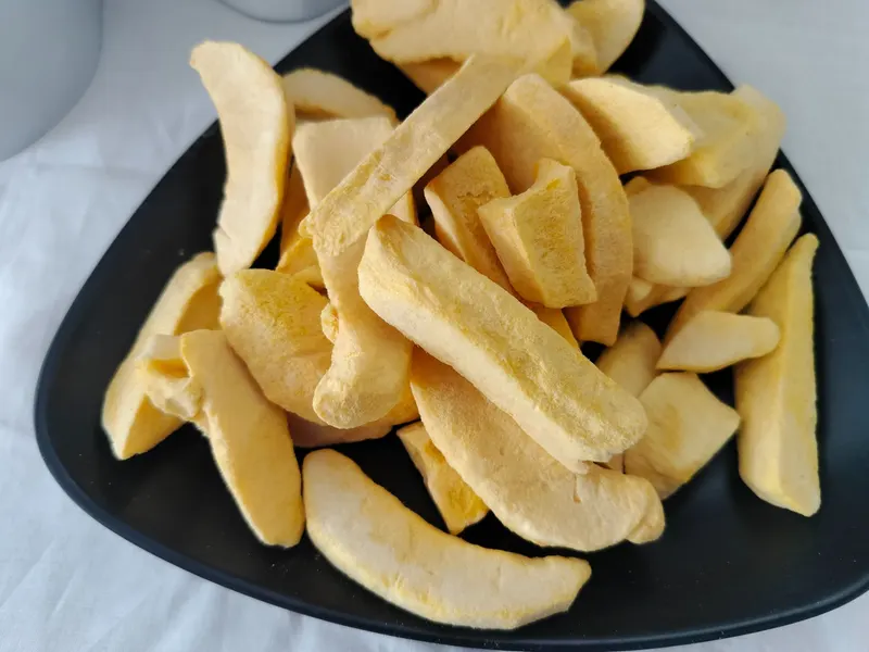 Freeze-dried mango spears, KHAMACO Vietnam